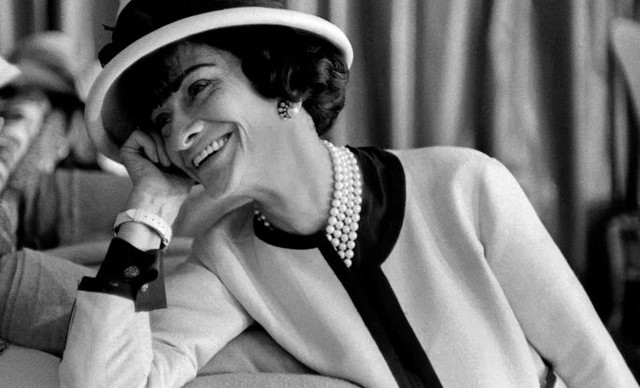 Coco Chanel: Η πρωτοπόρος της γυναικείας απελευθέρωσης στην μόδα