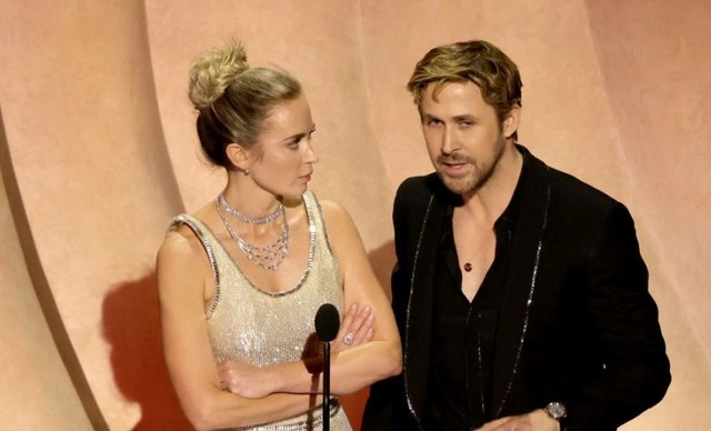 Όσκαρ 2024: Η «κόντρα» ανάμεσα σε Emily Blunt και Ryan Gosling πάνω στη σκηνή για τις ταινίες τους