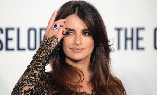 Penélope Cruz: Εξομολογείται πως προσπάθησε να υιοθετήσει μόνη της παιδί στα 20 της