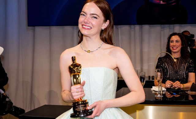 Η viral αντίδρασή της Emma Stone όταν κατάλαβε ότι έλειπε από τη βράβευση του “Poor Things”