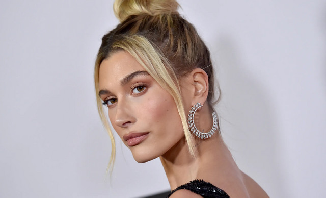 Hailey Bieber: Με το μανικιούρ που έγινε viral και αγαπούν πολύ celebrities και it girls