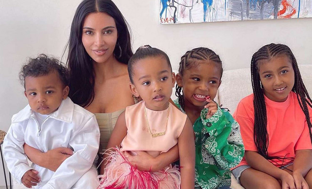 Kim Kardashian: Αποκάλυψε πως ο γιος της έχει λεύκη