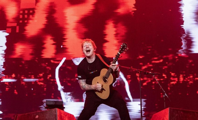 Ed Sheeran: Ρομαντική πρόταση γάμου στην χθεσινοβραδινή συναυλία τού στη Λάρνακα (Βίντεο)