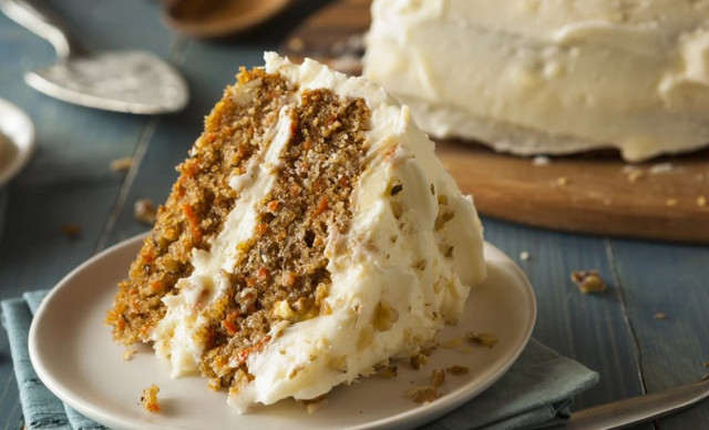 Carrot cake: Η πιο λαχταριστή συνταγή για κέικ που ενθουσιάζει μικρούς και μεγάλους