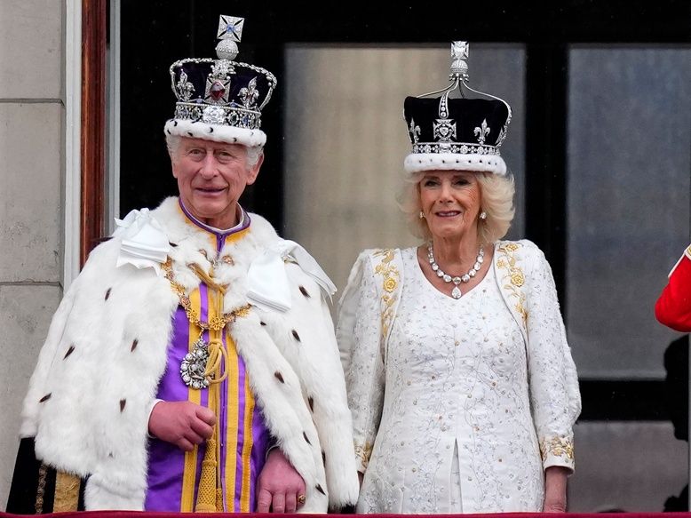 Βασιλιάς Κάρολος: Νέα εμφάνιση με τη Καμίλα στον ιππόδρομο