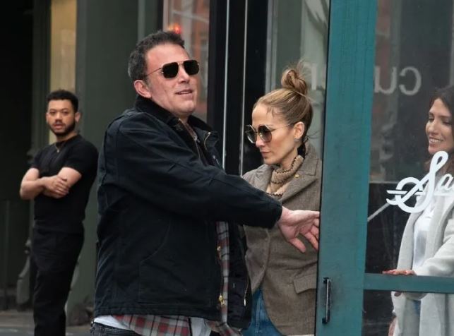 Jennifer Lopez – Ben Affleck: Ο φακός τους συνέλαβε ξανά σε τρυφερά στιγμιότυπα