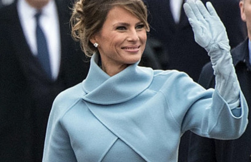 Οι 5 πιο iconic εμφανίσεις της Melania Trump που άφησαν εποχή