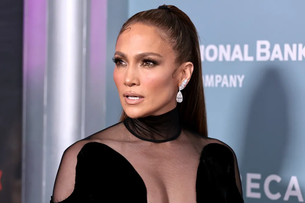 J-Lo: Έτσι σκοπεύει να περάσει τα πρώτα της Χριστούγεννα μετά τον χωρισμό