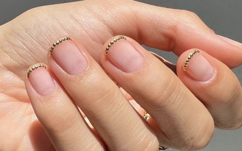 Το Nail Crowns είναι το απόλυτο trend στα νύχια για το 2025