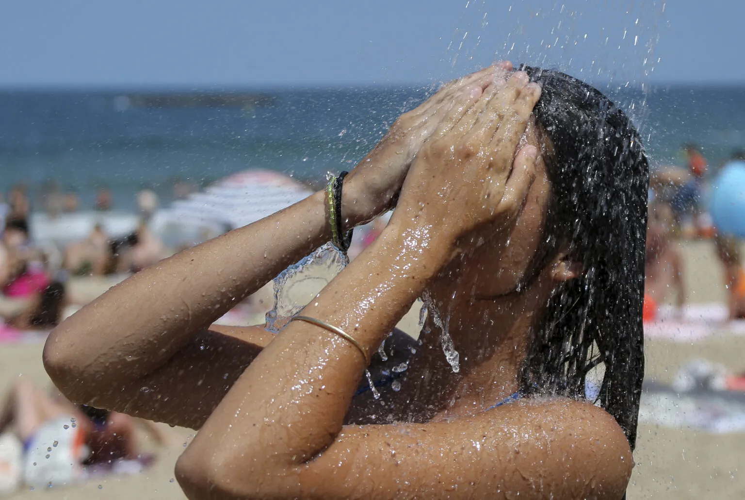 Παραλία το Σαββατοκύριακο, χειμώνας την επόμενη εβδομάδα - Τι προειδοποιούν οι μετεωρολόγοι;