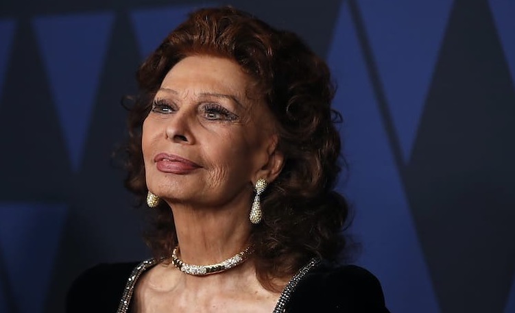 Mε πολλαπλά κατάγματα η Sophia Loren μετά από πτώση