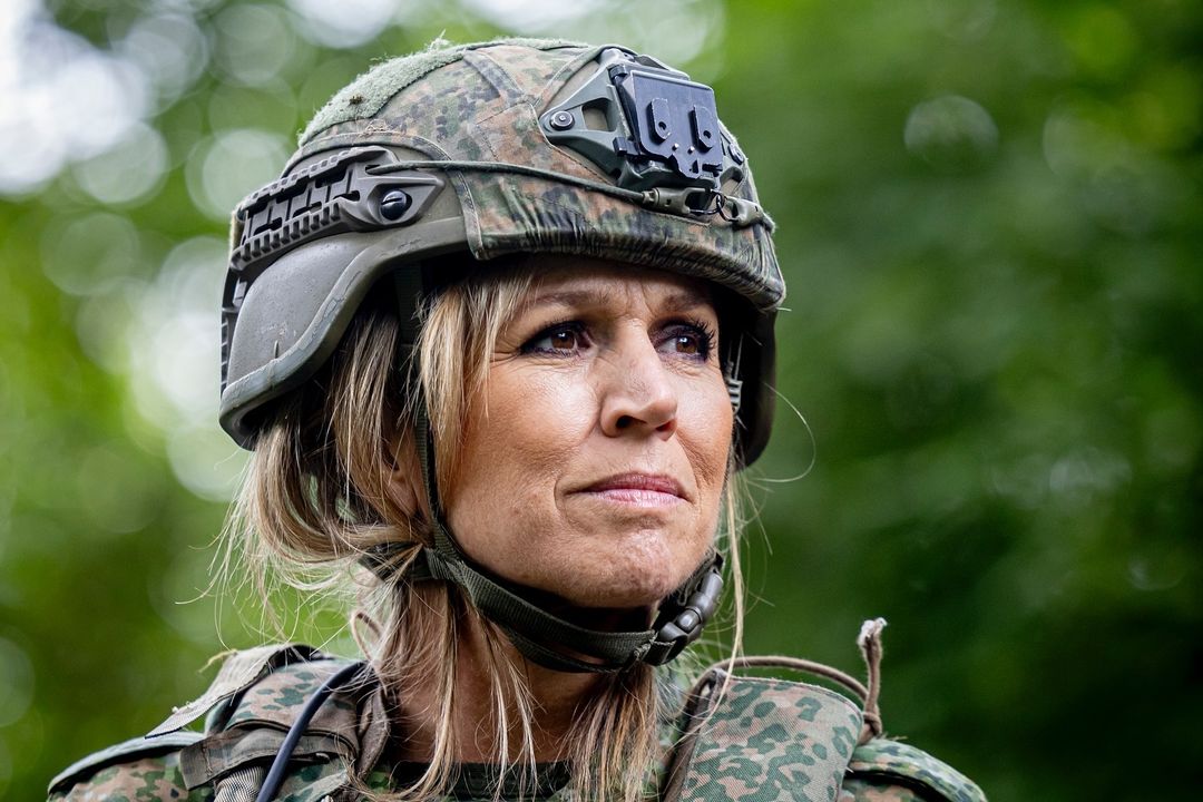 Βασίλισσα Μάξιμα: Για ποιον λόγο ντύθηκε στρατιώτης; – Δείτε φωτογραφίες