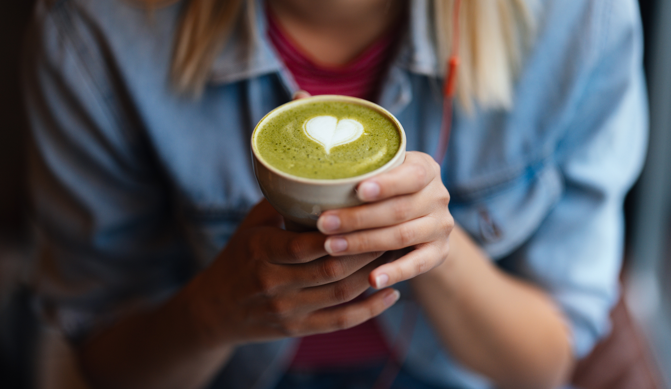 Έχεις όρεξη για τσάι; Το matcha είναι αυτό που πρέπει να δοκιμάσεις – 6 ευεργετικά οφέλη